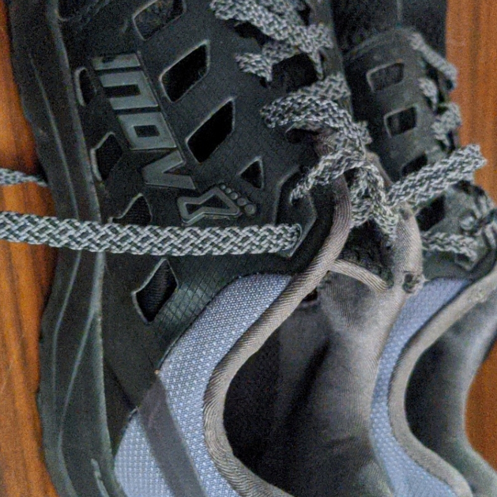 Pre-owned inov fusion all train 215 sneakers